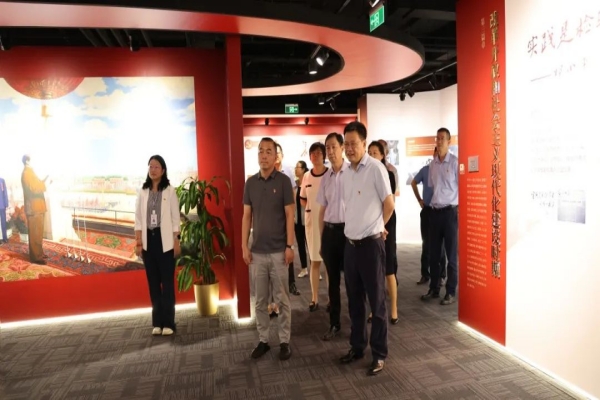 亦庄人才集团向导班子深入开展集中调研 引发党建事情新活力
