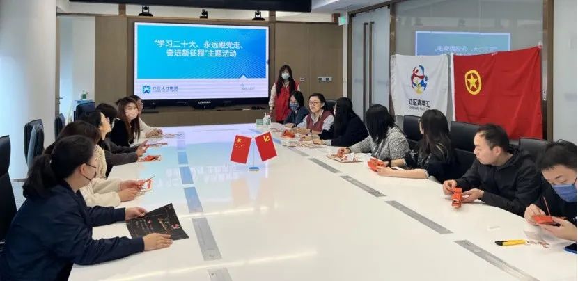 巧手制红船，献礼二十大